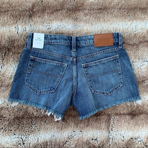 Lucky Brand The Cut Off Jean Short - Picture 2 of 12